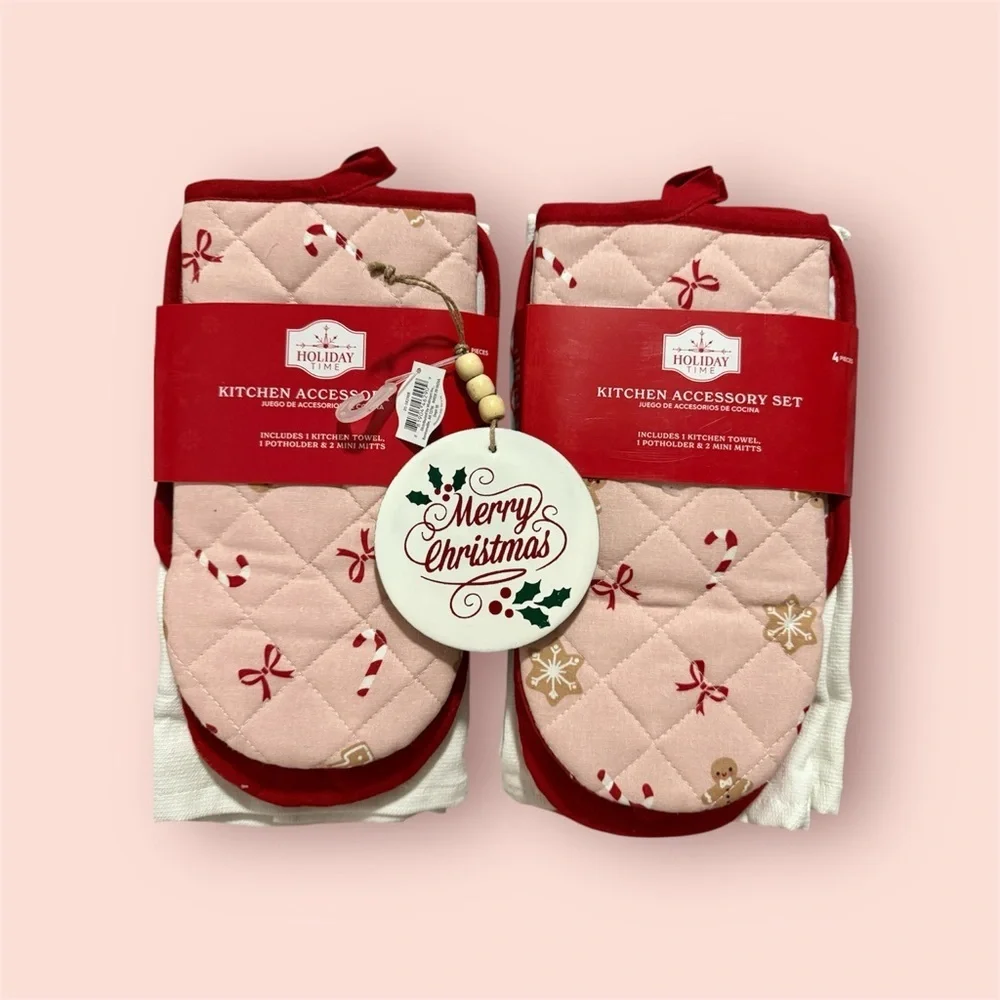 Holiday Time Kitchen Accessory Set with Ornament
